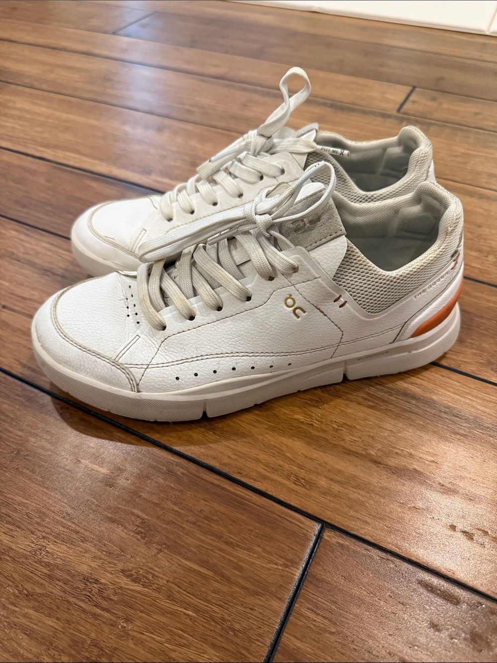 On Cloud The Roger Advantage Sneaker